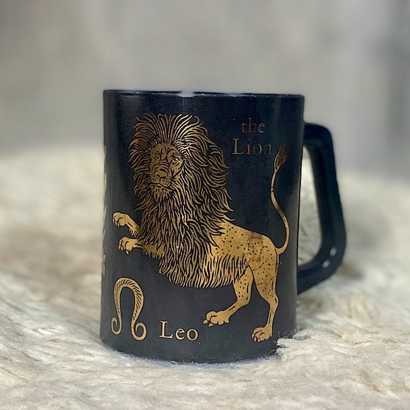 Sold-VTG MILK GLASS ZODIAC MUG - Picture 3 of 9